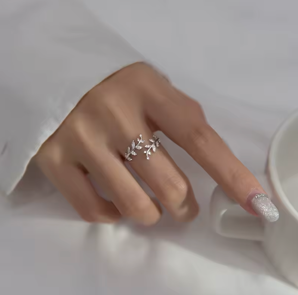 925 Sterling Silver Crystal Leaf Ring | Adjustable